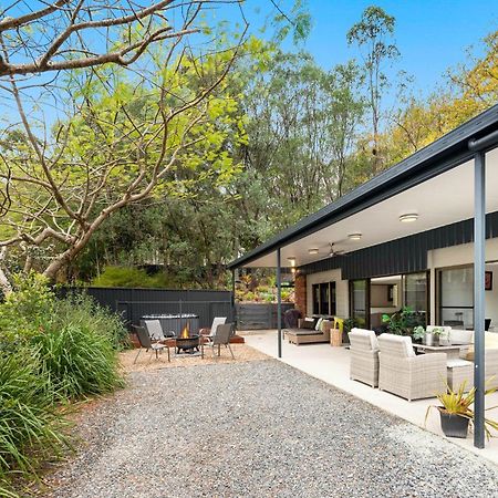 Anembo Country Cottages Eatons Hill Exterior photo